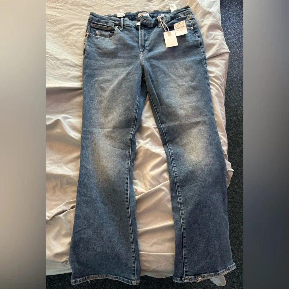 Unworn Good American jeans size 14 x 32. - Picture 1 of 6